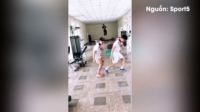 Xuân Trường, Văn Thanh biểu diễn màn dance đau tay của Hãy Trao Cho Anh - Sơn Tùng M-TP