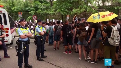 Hong Kong : l'exécutif annonce la "mort" du texte sur les extraditions, sans convaincre