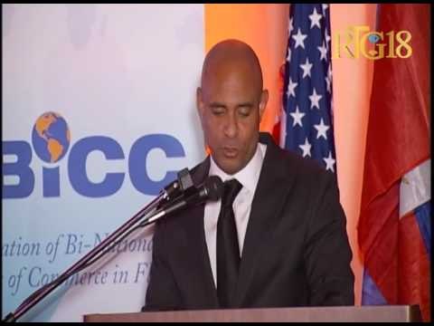 L'ex-Premier Ministre Laurent S. Lamothe lauréat du Prix ABICC 2016, le jeudi 17 novembre 2016.