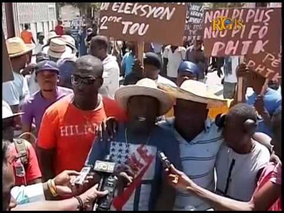 Des partisants du PHTK ont gagné les rues de Port-au-prince.