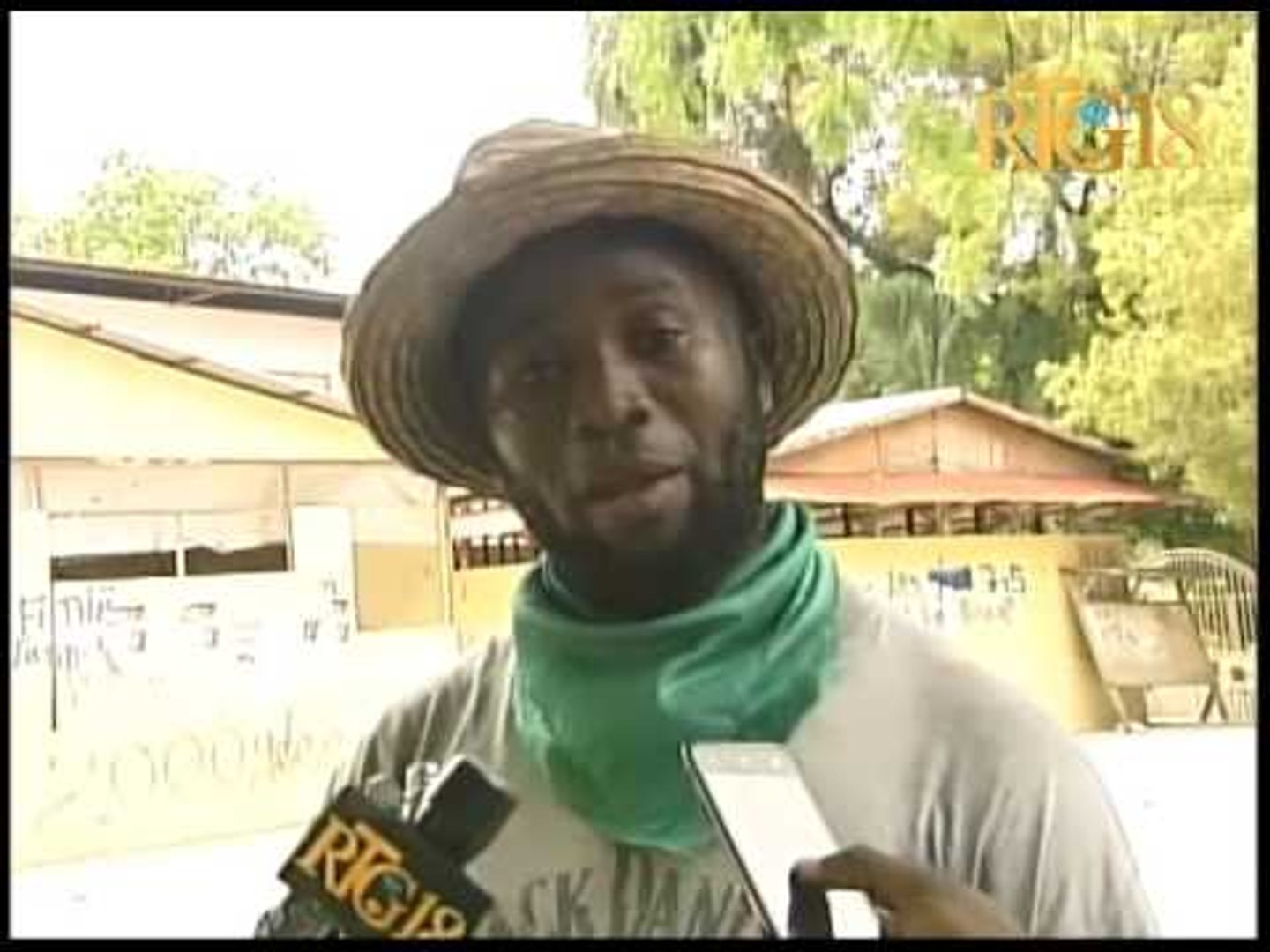 Haïti.- Université d'Etat d'Haiti / Vent de panique