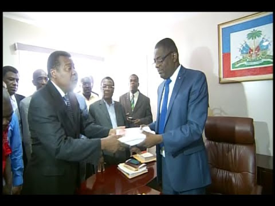 Parlement haïtien.- Dépôt du projet de Loi de finances pour l’exercice 2016-2017