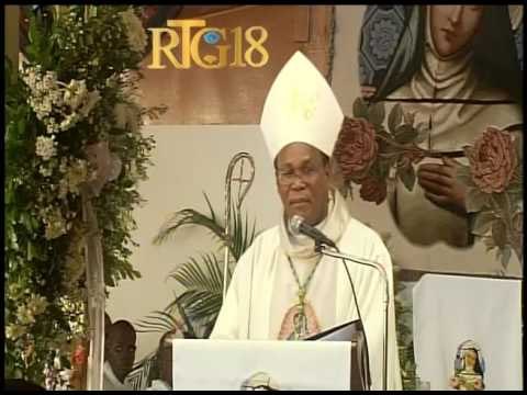 Le candidat à la présidence Jovenel Moise participe à la célébration de la fête Ste-Rose de Lima.