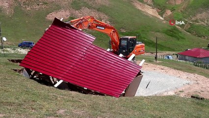 Gümüşhane yaylalarındaki kaçak binaların yıkımı devam ediyor
