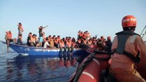 Barco humanitário resgata 44 migrantes na costa da Líbia