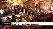 Centenares de admiradores rinden homenaje a João Gilberto