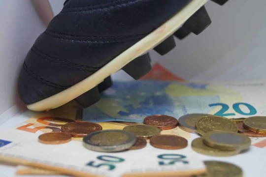 The Top 10 Most Expensive Football Transfers