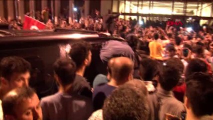 15 TEMMUZ GECESİNİN DHA KAMERASINA YANSIYAN EN ÇARPICI ANLARI 6