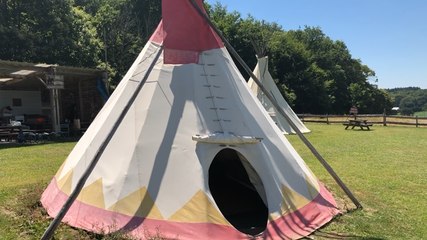 Loger en tipis au Ranch de Calamity Jane
