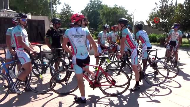 Kahraman şehit Ömer Halis Demir'in mezarına kadar pedal çevirecekler