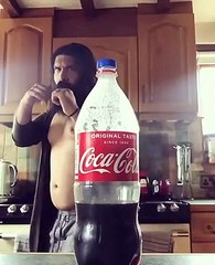 Bottle Cap challenge.. avec la barbe !