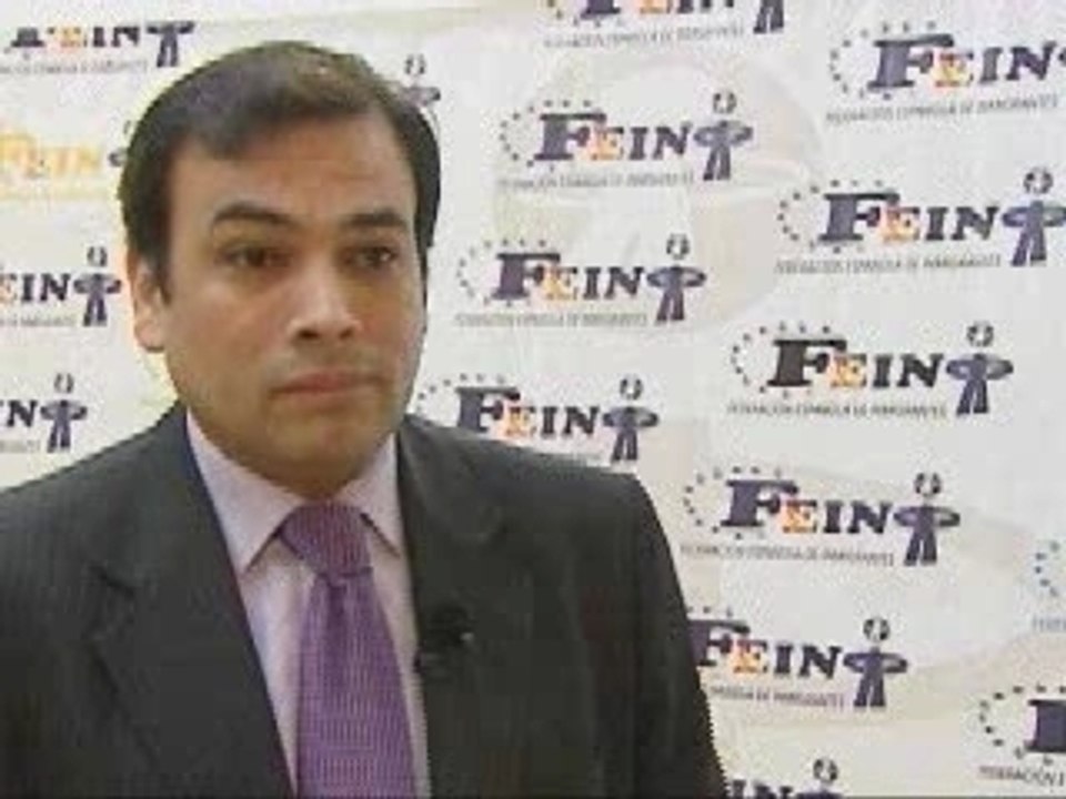 Coladero de inmigrantes en Barajas II