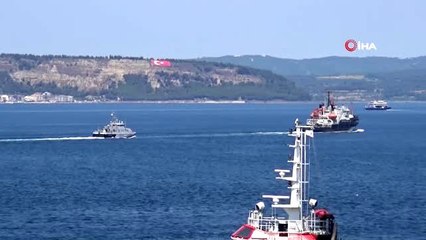 Rus arama kurtarma gemisi Çanakkale Boğazı'ndan geçti