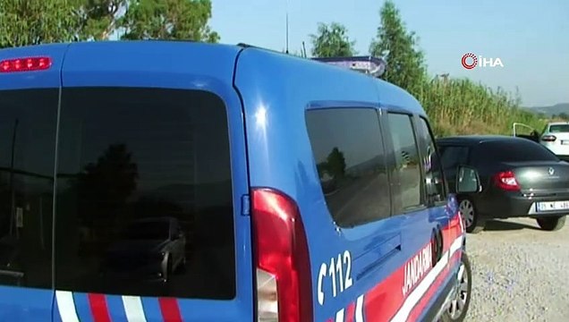 Su dolu kanala düşen araçta, kocasının cesediyle birlikte 25 saat kurtarılmayı bekledi