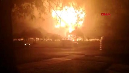 DHA DIŞ- Güney Afrika'da yakıt taşıyan tanker patladı 3 yaralı