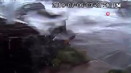 - ABD'de Fırtına Aracı Ters Çevirdi