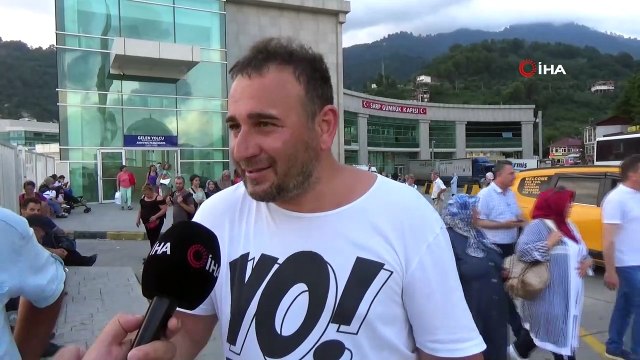 Sarp Gümrük Kapısı'ndan geçiş harcına zam söylentisi tepkilere neden oldu
