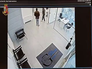 Torino - Un giro in concessionaria e la vettura svaniva nel nulla (10.07.19)