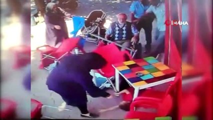 Yaşlı adam engelli aracı ile kafeye böyle daldı