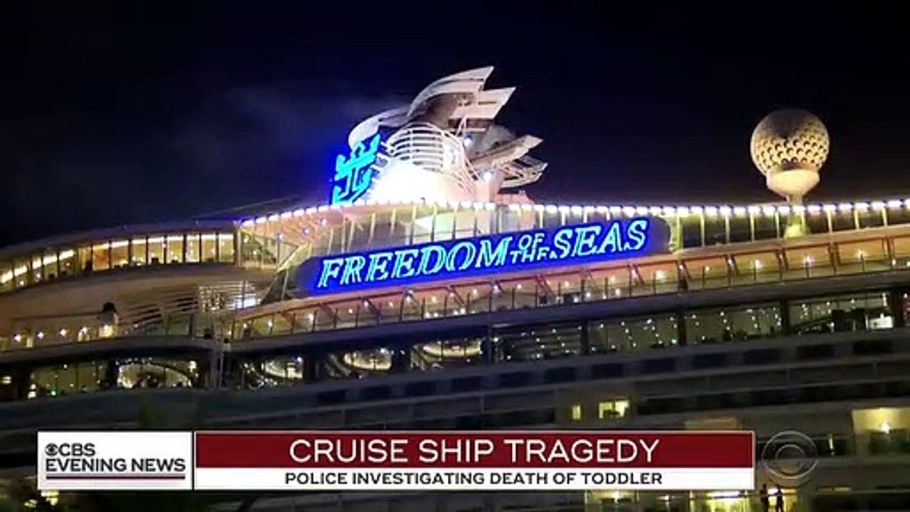 Une fillette de 18 mois, en voyage avec son grand-père, tombe par la fenêtre du 11e étage d'un énorme bateau de croisière et se tue! - VIDEO