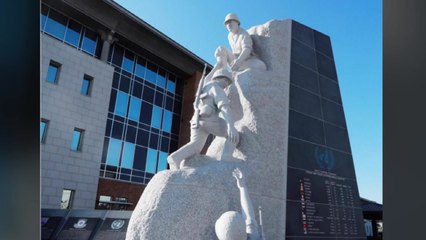 평택 미군 기지에 한미동맹 조형물 설치 / YTN