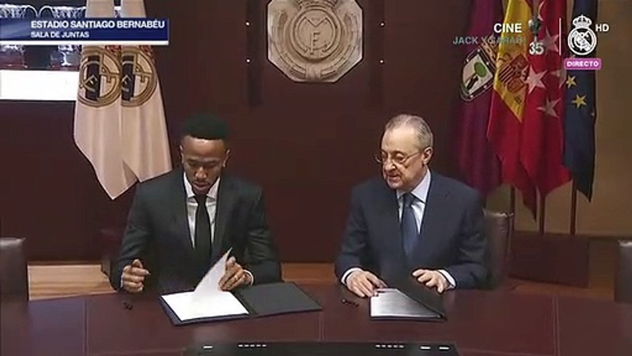 Eder Militao firma su contrato con el Real Madrid