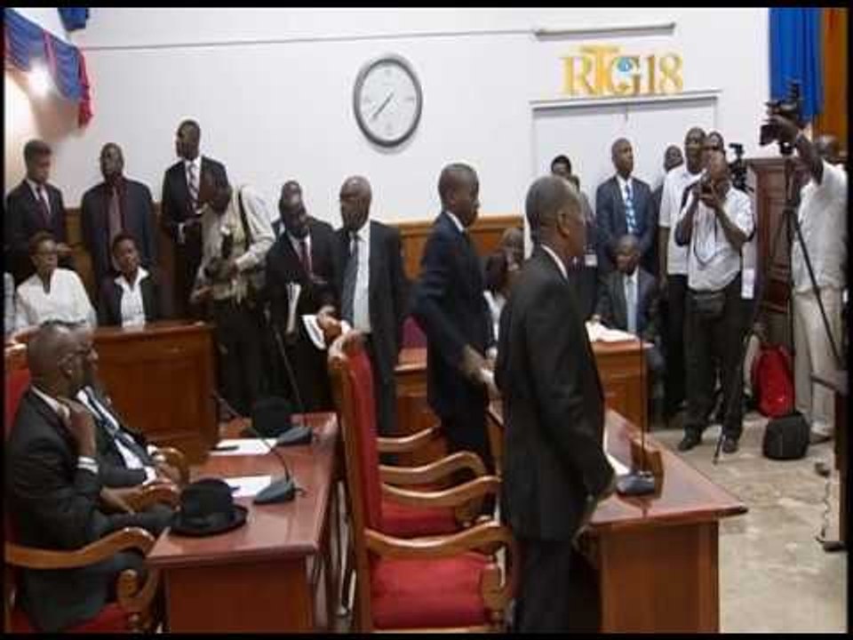 Parlement haïtien.- La séance de validation et de prestation serment des 6 nouveaux sénateurs