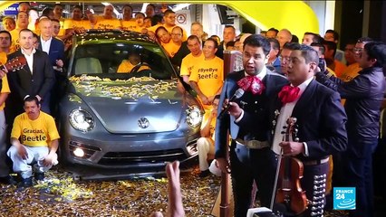 Last Volkswagen Beetle rolls off the belt as VW retires famous car