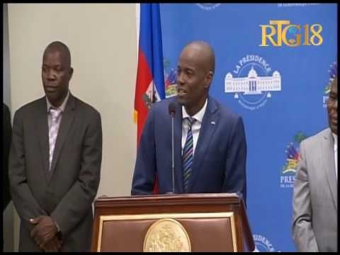 Le Président Jovenel Moïse a honoré les 30 lauréats du Concours national de textes