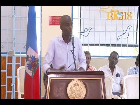 Le Président de la République, Jovenel Moïse accompagné du Président de la BID