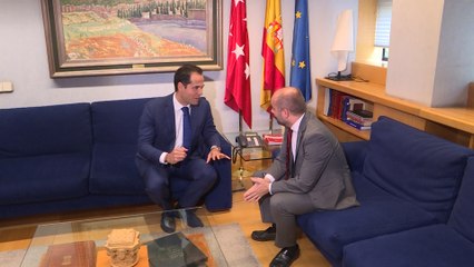 Reunión entre Aguado y Trinidad en la Asamblea de Madrid
