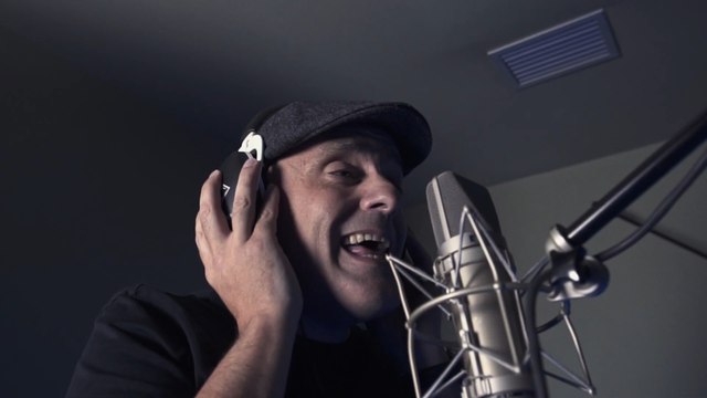 Javier Sólo estrena un videoclip para el tema Doctor Enfermo