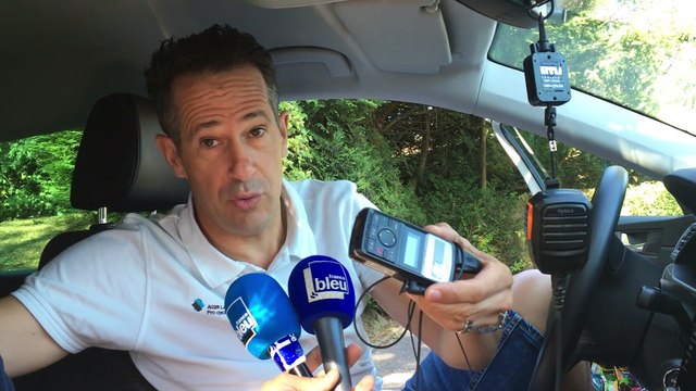 Dans la voiture de Julien Jurdie, directeur sportif d'AG2R la Mondiale