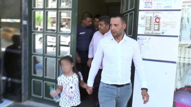 Yürek burkan bir çocuk haczi daha... Annesine gitmek istemeyen çocuk gözyaşlarına boğuldu