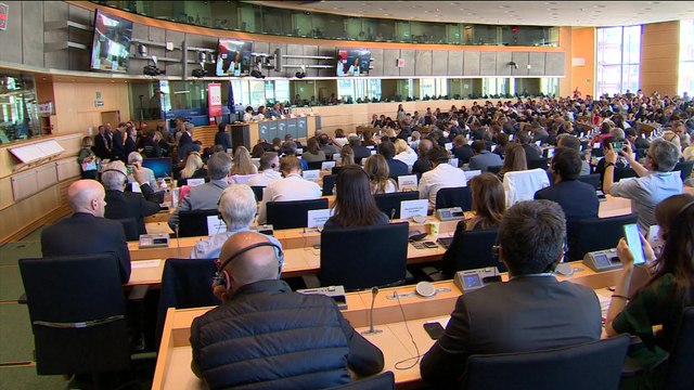 Ursula von der Leyen se reúne en Bruselas con socialistas y verdes