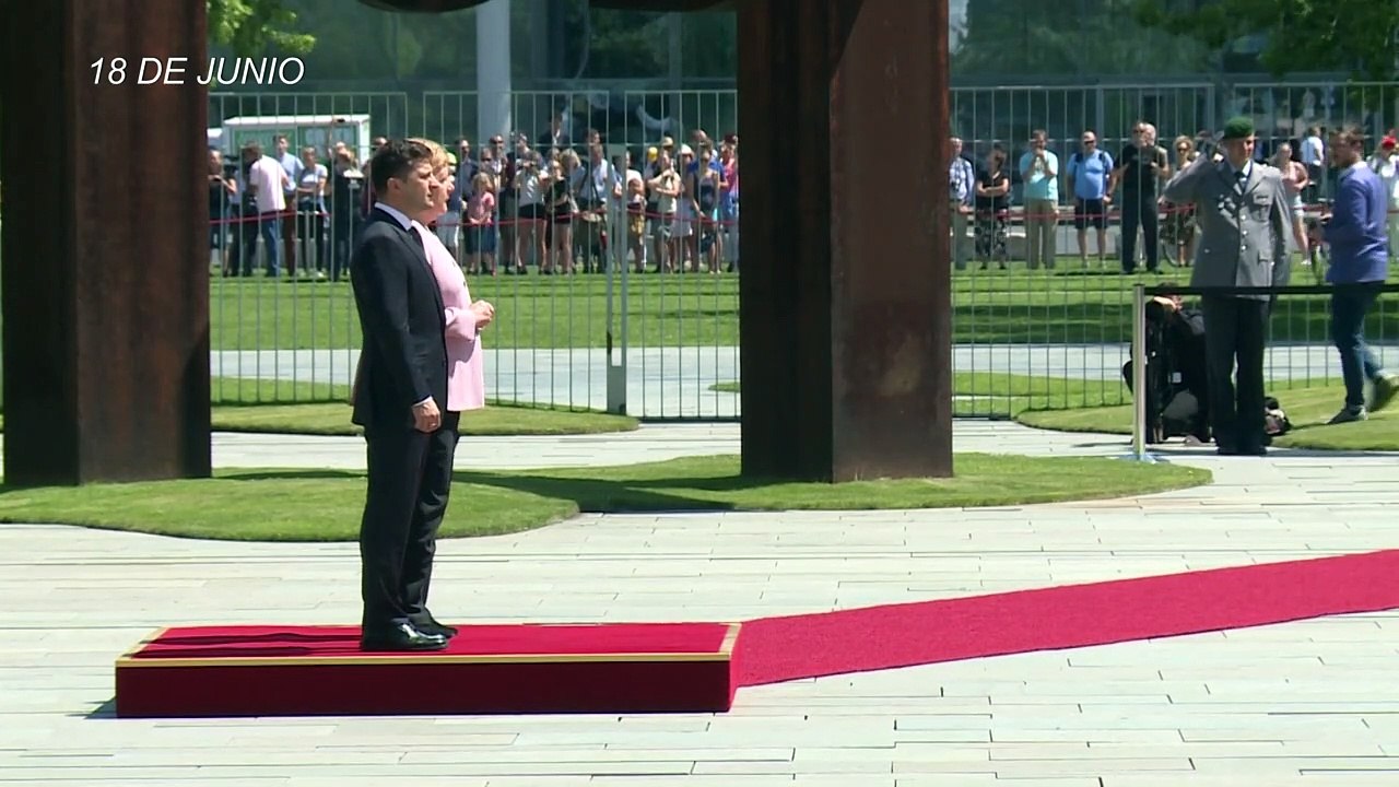 Merkel dice que se encuentra "muy bien" después de un nuevo episodio de temblores