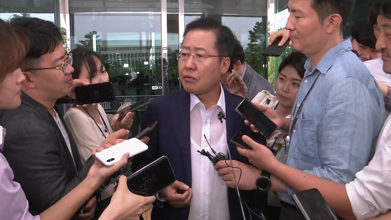 홍준표 "윤석열 인사청문회, 정치적 중립성 집중했어야...친박 1·2중대 안 돼" /...