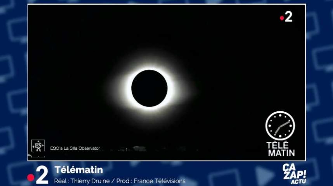 Spectaculaire éclipse totale de soleil dans le...