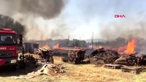 Otluk alanda başlayan yangın palet fabrikasına zarar verdi