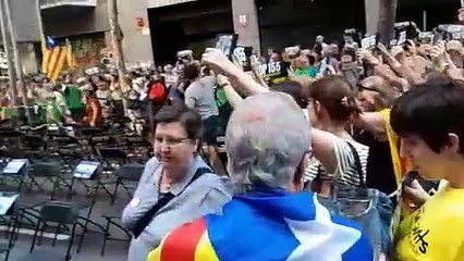 Concentracions contra el PDECat i ERC