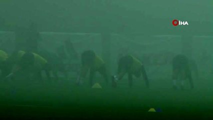 Fenerbahçe sis ve yağmur altında çalıştı