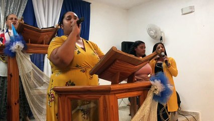 Agrupacion Alfa Y Omega Cantando La Alabanza “Yo Navegare”