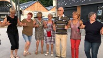 Tout l’été les touristes peuvent apprendre les danses bretonnes à Saint-Brieuc