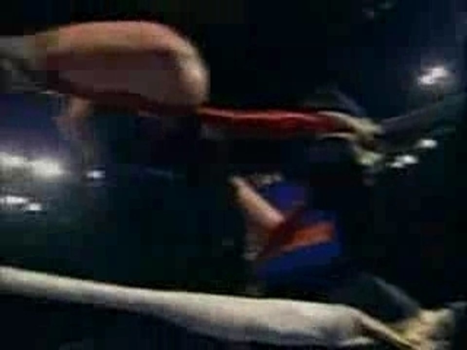 Summerslam_1992_The_Undertaker_vs_Kamala