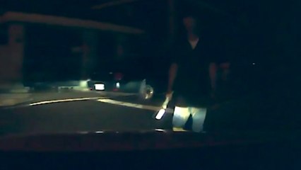 '공포의 1분'...아이 탄 차량 막고 둔기 휘둘러 / YTN