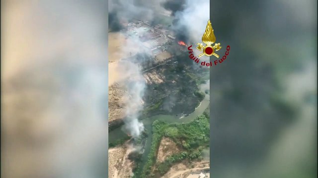 Catania - Incendio vegetazione località Playa 2 (10.07.19)