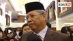 Lim Kit Siang tetap penasihat DAP, walau kalah. Kenapa tidak Najib?