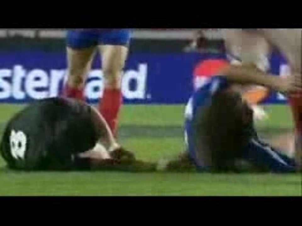 Sebastien_Chabal_vs_All_Black_(Amon_Amarth)