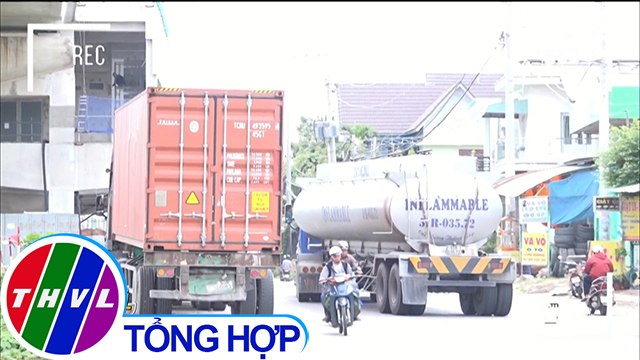 THVL | Xe container đậu lòng, lề đường vì thiếu bến bãi - Nguy cơ tai nạn giao thông tăng cao