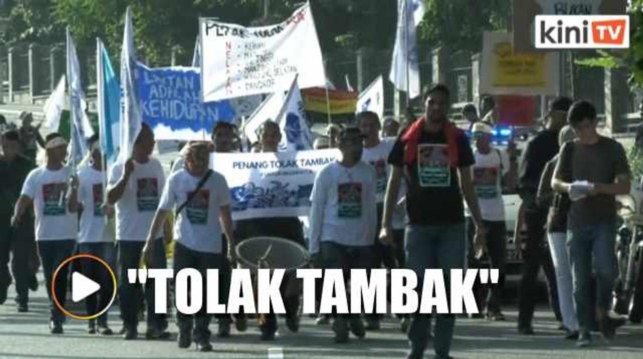 Hundreds march to Parliament to protest Penang gov't’s proposed land reclamation project